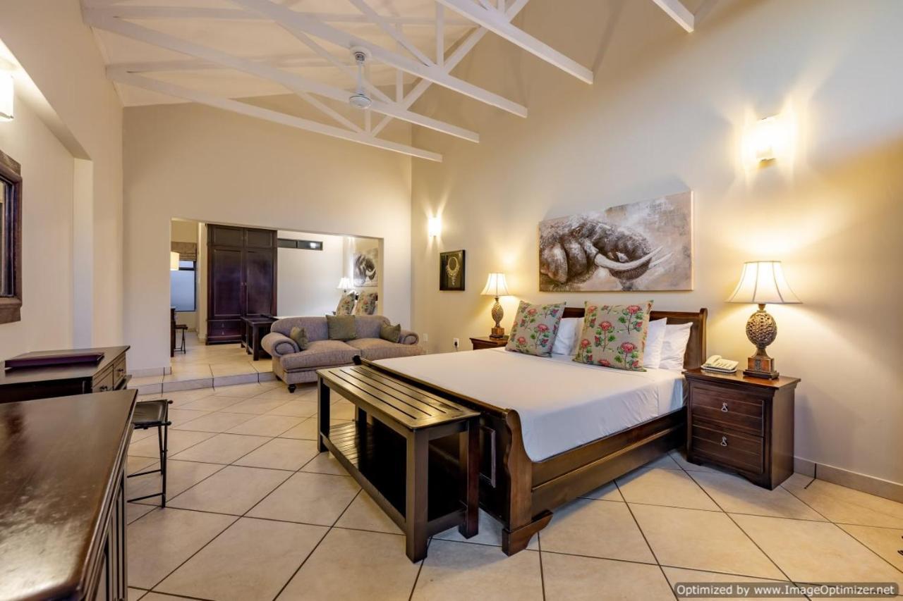 Zulu Nyala Game Lodge Hluhluwe Ngoại thất bức ảnh